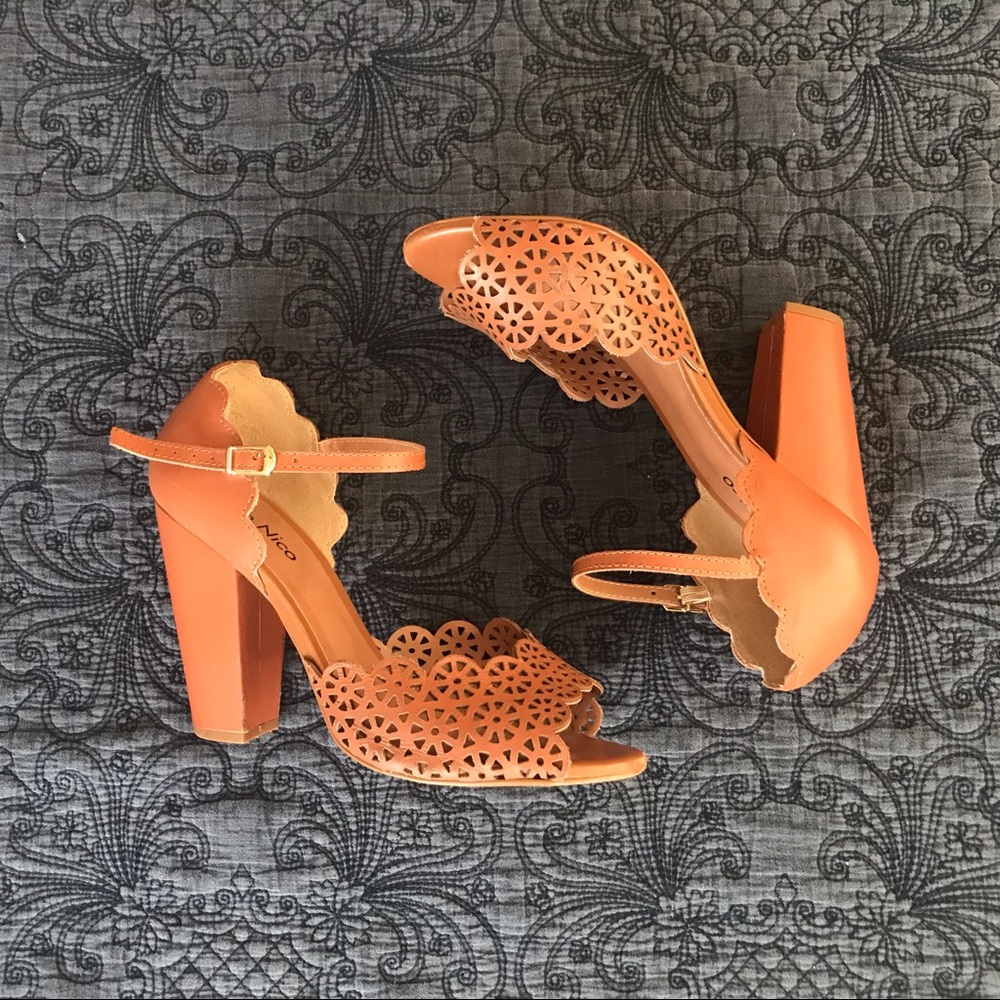 Klub Nico Leather Peep-Toe Block Heels Size 8